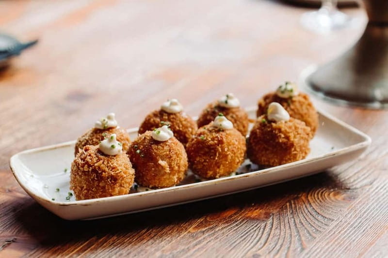 Barcelona: Tapas & Wine Tour in Born & Gothic Quarter - Key things to know before you go