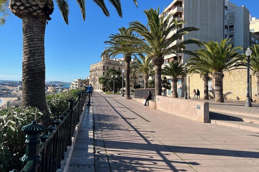 Barcelona: Tarragona & Sitges Guided Day Trip with Transfers - Key points
