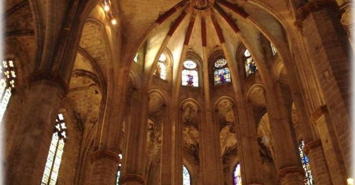Barcelona: “The Cathedral of the Sea” Literary Walking Tour - Languages, guide style, and group size realities
