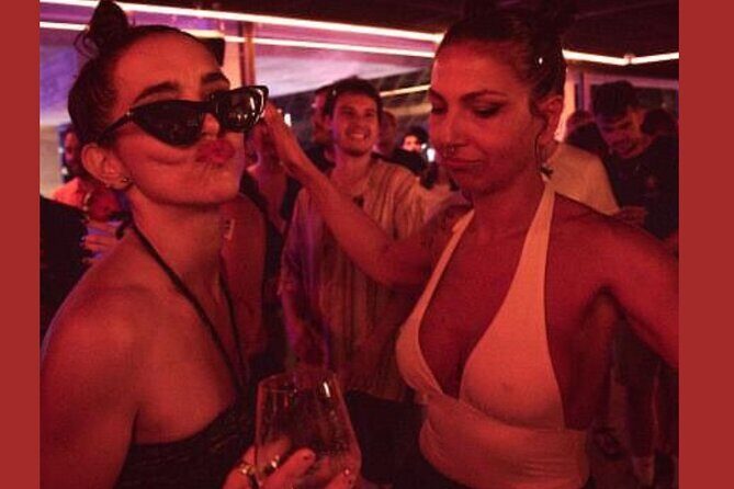 Barcelona Underground Clubbing Experience with Locals - Meeting point and timing: when to show up and why it matters