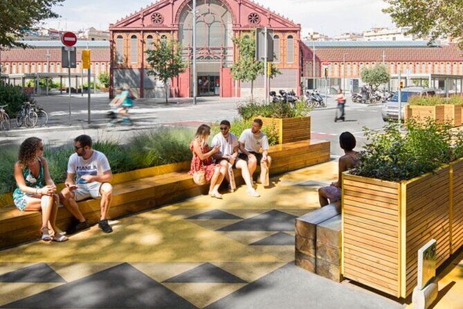 Barcelona Urban Planning Tour - Towards a Sustainable Smart City - Stop 4: Glòries (22@) and the Innovation District Shift