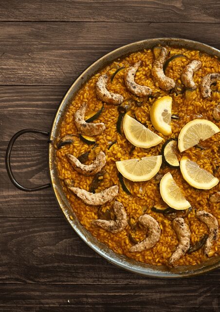 Barcelona: Vegan Paella and traditional rice dishes - Paella Valenciana with bomba rice and garrofó