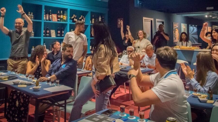 Barcelona: Vermouth Tasting and Crafting Workshop - Languages and How the Teaching Works