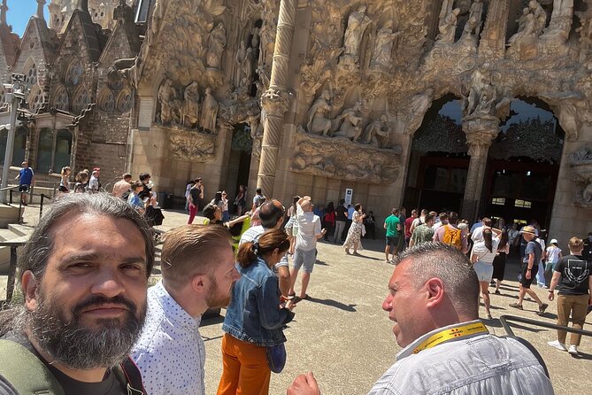 Barcelona VIP Private Tour: Sagrada Familia, Park Güell & Pedrera - Montjuïc viewpoints and Olympic-era icons from a comfortable vehicle