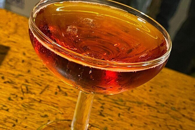 Barcelona´s Lunch or Dinner Tapas Tour: Food, drinks, happiness! - What the guide adds (and why it helps solo travelers)