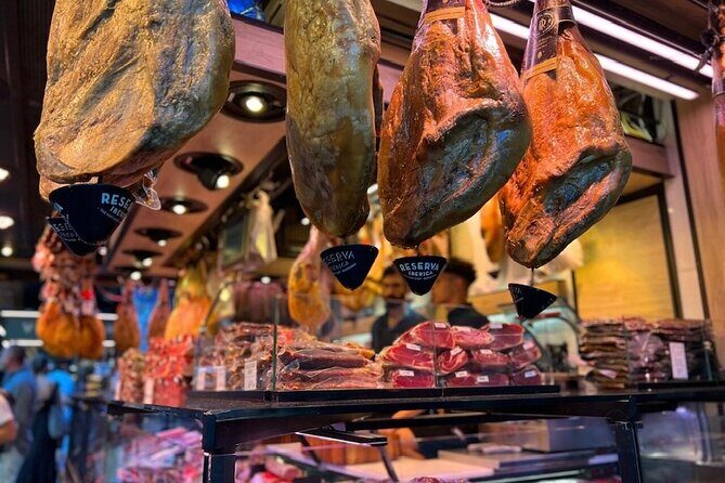 Barcelona´s Lunch or Dinner Tapas Tour: Food, drinks, happiness! - Timing and pace: what 3 hours feels like on your feet