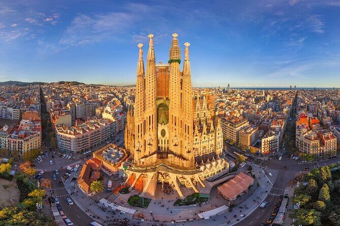 Barcelona’s Soul: Sagrada Familia Tour - Inside the Cathedral: What Your Guide Helps You Notice