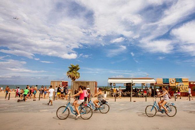 Beach Bike Tour Barcelona - Mirador de Colom to Drassanes: Getting Your Bearings Over the Water
