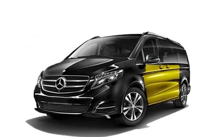 BOOK Departure private Transfer from Barcelona city to Airport - Baby seats, boosters, and family-friendly details