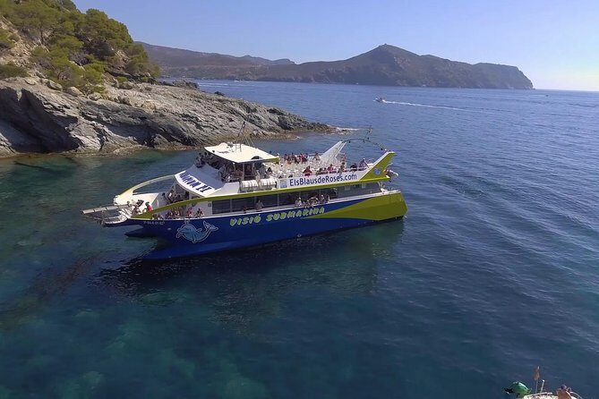 Cala Murtra: Immerse yourself in the beauty of an underwater world - Reaching Cala Murtra: Cliff Views and the Nudist Beach Reality