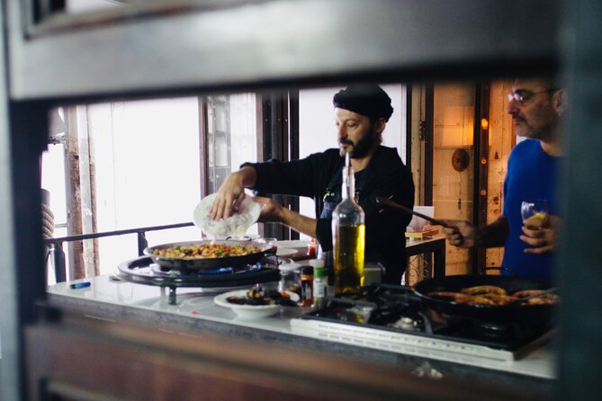 Catalan Paella Cooking Class with Small Group in Barcelona - Where Park Güell meets your paella plans