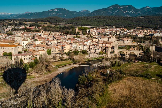 Catalonia Hot Air Balloon Ride and Breakfast over the Volcanoes of la Garrotxa - How the 5-Hour Morning Usually Flows