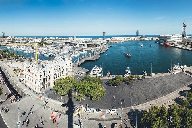 Columbus Monument Lookout: Scenic Ramblas, Sea and Montjuïc Views - Timing: when to go for clear views
