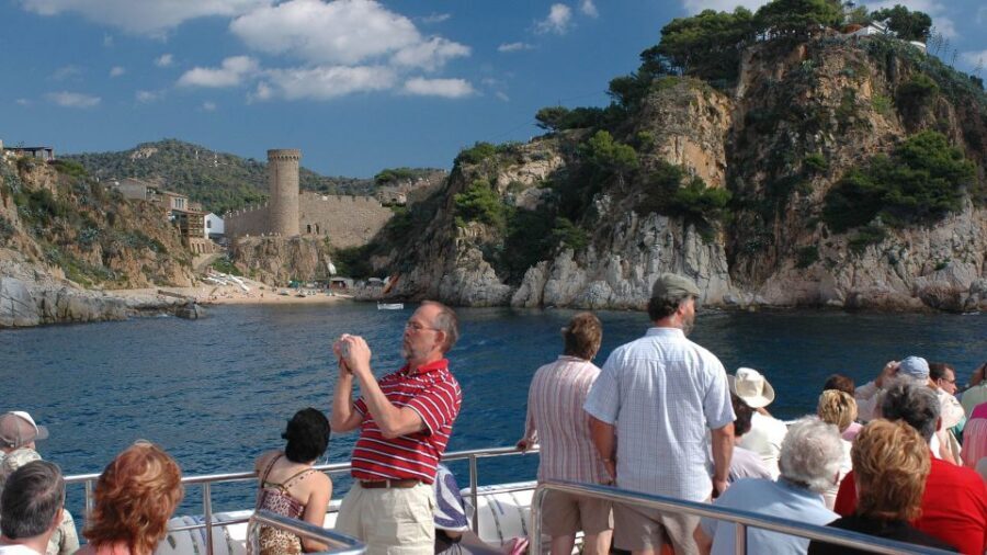 Costa Brava: Boat Ride and Tossa Visit with Hotel Pickup - Sant Feliu de Guíxols Finish + a Traditional Village Walk
