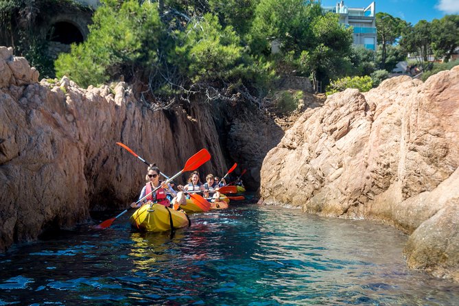 Costa Brava Kayaking and Snorkeling Small Group Tour with Lunch - Snorkeling equipment, fins, and what to pack so it’s enjoyable
