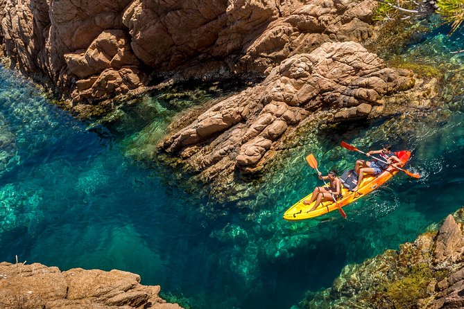 Costa Brava Kayaking and Snorkeling Small Group Tour with Lunch - Lunch plus free time: how you recover and still enjoy the coast