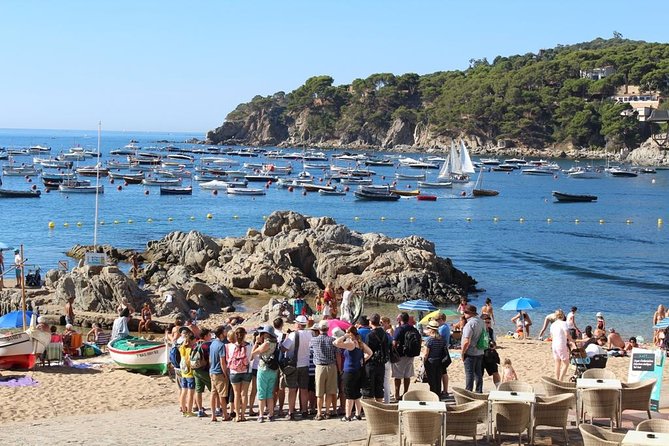 Costa Brava Typical Towns Full Day Tour from Barcelona - Calella de Palafrugell: Fisherman Bays and Photo-Friendly Wandering