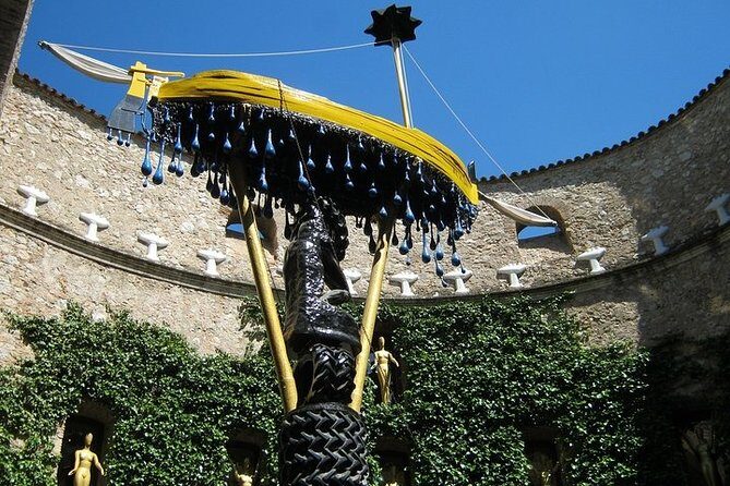 Dalí Museum + Girona Tour - How the day stays balanced (and not rushed chaos)