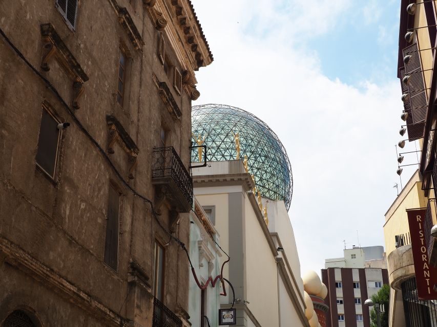 Dalí Triangle & Cadaqués Day-Trip From Girona - Key things you’ll notice on this Dalí triangle day