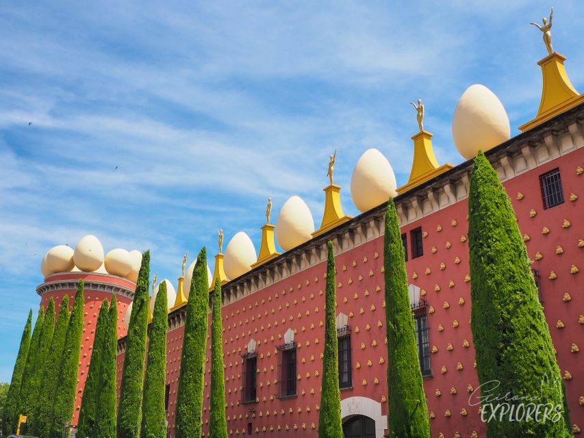 Dalí Triangle & Cadaqués Day-Trip From Girona - Cadaqués free time: lunch and sea air between museums