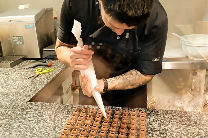 Delicious Chocolate Tour Barcelona - Stop 2 in El Born: Side Streets, Time Travel Feeling, and the Final Sweet Finish