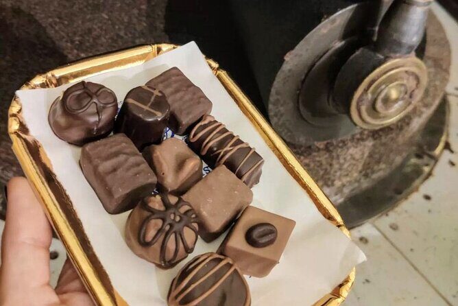 Delicious Chocolate Tour Barcelona - Stop 1 in the Gothic Quarter: Nine Chocolate Stops Plus Roman and Medieval Clues