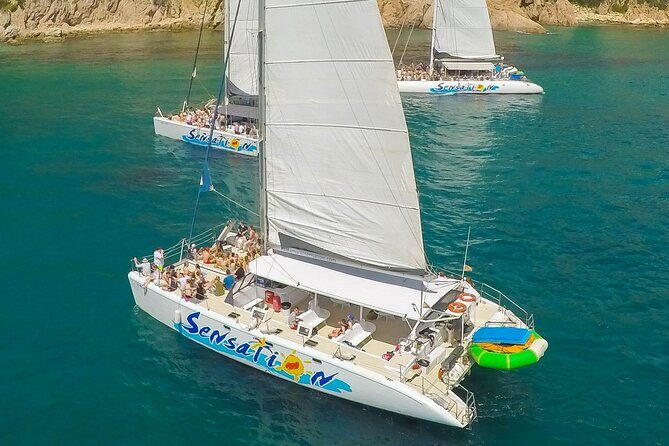 Departure in Catamaran young atmosphere at noon - Who This Trip Suits Best (And Who Should Skip It)