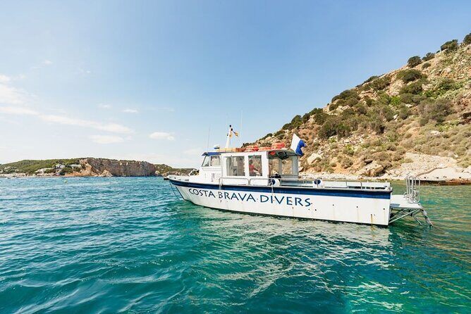 Diving baptism in the Montgrí Natural Park - Meeting in L’Estartit and Getting Ready Without a Headache
