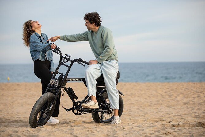 E Fatbikes Rental in Barcelona - Climbing to Gracia: when electric help turns a hill into fun