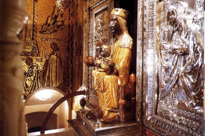 Easy Montserrat: Half Day Trip from Barcelona - Guides and comfort: Air-conditioned coach, real human info
