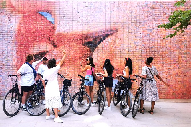 Eco-friendly Barcelona Bike Tour from a Local Perspective - Why a small-group bike tour makes sense in Barcelona