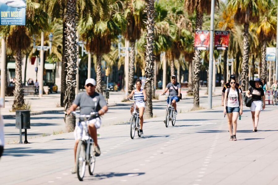 Electric Bike Tour of Montjuic and Barcelona - Getting started at Carrer dels Escudellers (and why timing matters)