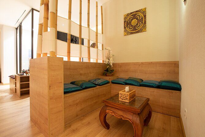 Exfoliating and Moisturizing Body Treatment of 60 min in THAI MASSAGE ALURA - Who should book this body scrub and Thai wrap in Barcelona