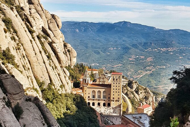 Experience Montserrat: Private Tour for Families and Friends - Montserrat mountain time: walking routes and views without the guesswork