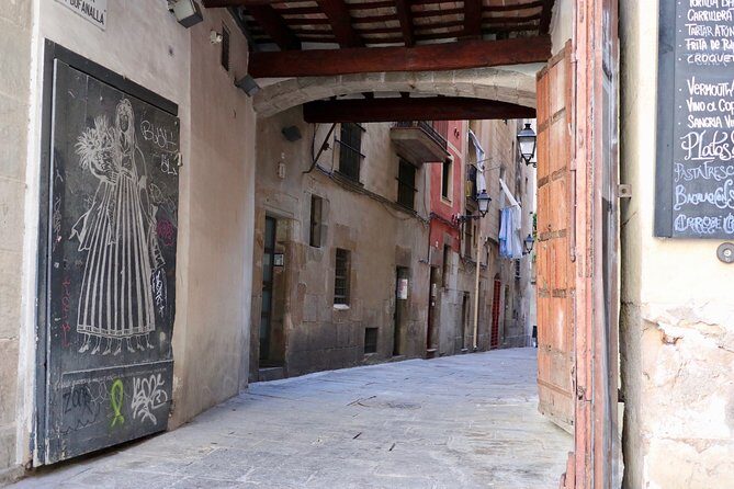 Explore hidden streets of Barcelona with a local - Private Tour - Why This Private “Hidden Streets” Tour Feels Different