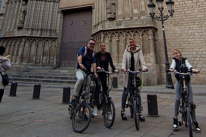 Familly friendly traditions & food tour: tailored tapas & games! - A family-first Barcelona route built around food and games