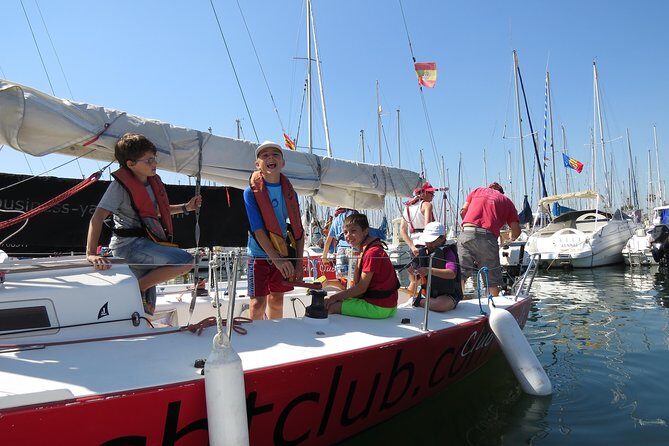 Family Sailing Tour in Barcelona - Live Commentary That Helps You Understand What You’re Seeing
