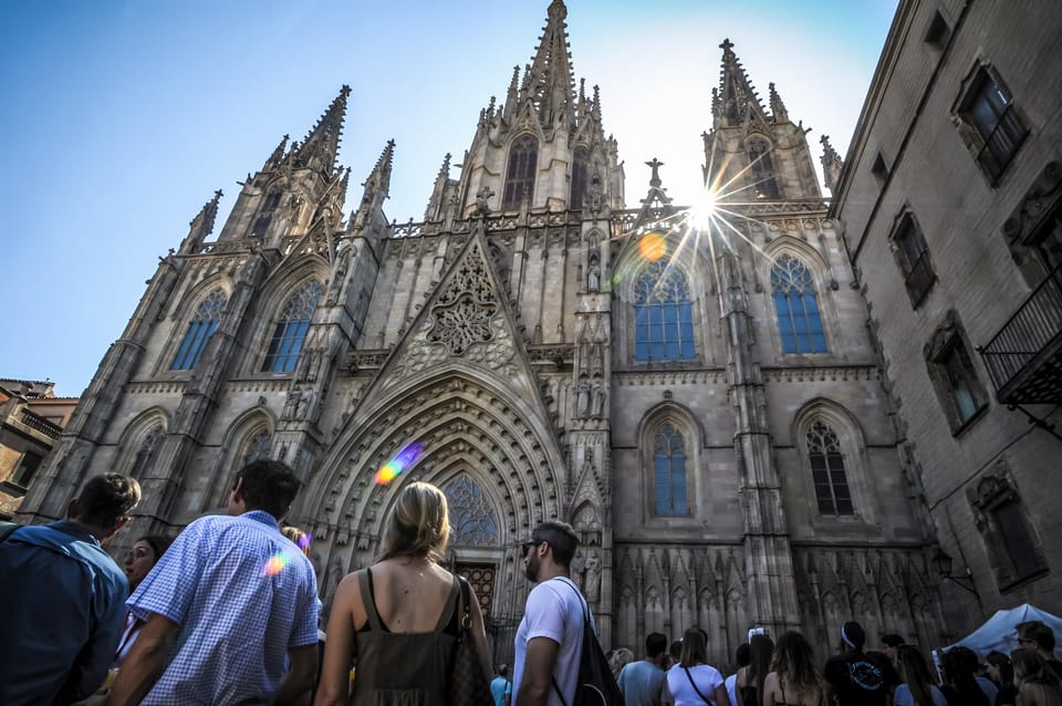 Fast Track: Sagrada Familia & Barcelona Full-Day Tour - Key reasons this tour is worth your time