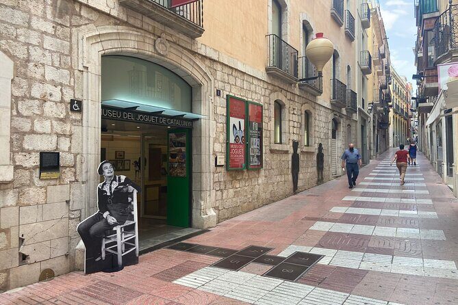 Figueres Walking Tour with Guided Visit to the Dalí Museum - Weather and day-trip practicality in Figueres