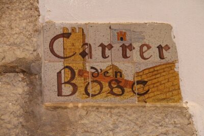 From a Roman Village to a Resort Town: A Self-Guided Walking Tour of Sitges - Starting at Pic Nic beach bar: getting your bearings fast