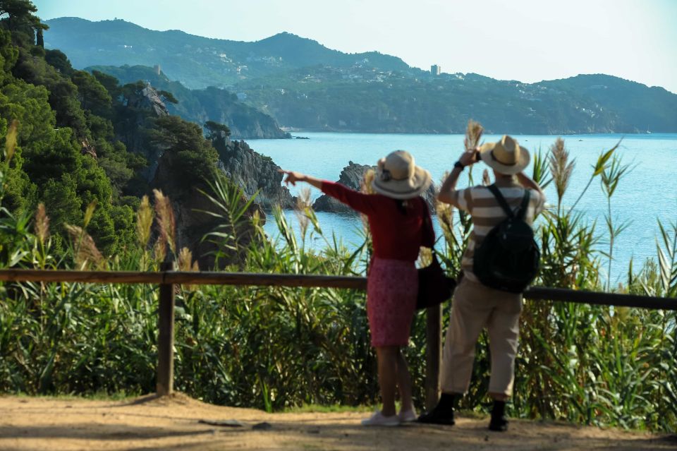 From Barcelona: Costa Brava Day Tour with Lunch - Beach time in Tossa: how to avoid feeling rushed