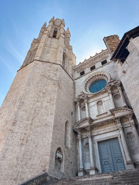 From Barcelona: Dalí and Medieval Girona Private Day Trip - Figueres lunch: a 3-course break that actually refreshes your afternoon