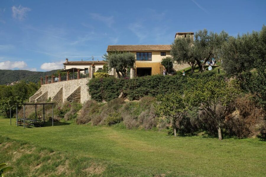 From Barcelona: E-Bike and Sailing Tour with Wine Tastings - What the day feels like, hour by hour