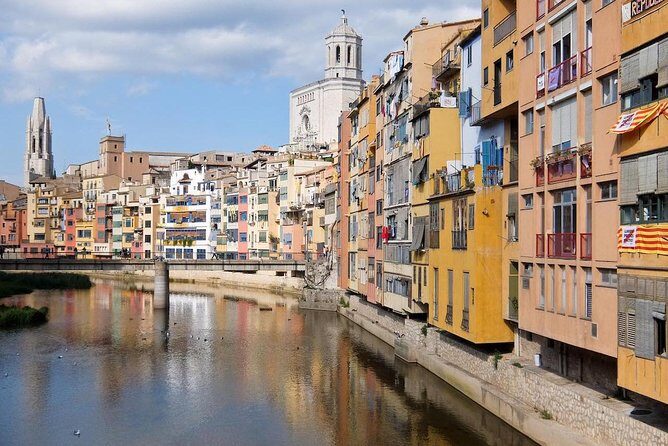 From Barcelona : Girona and Costa Brava Day Trip (VIP Small Group) - Girona: the 45-minute guided intro and the freedom hour