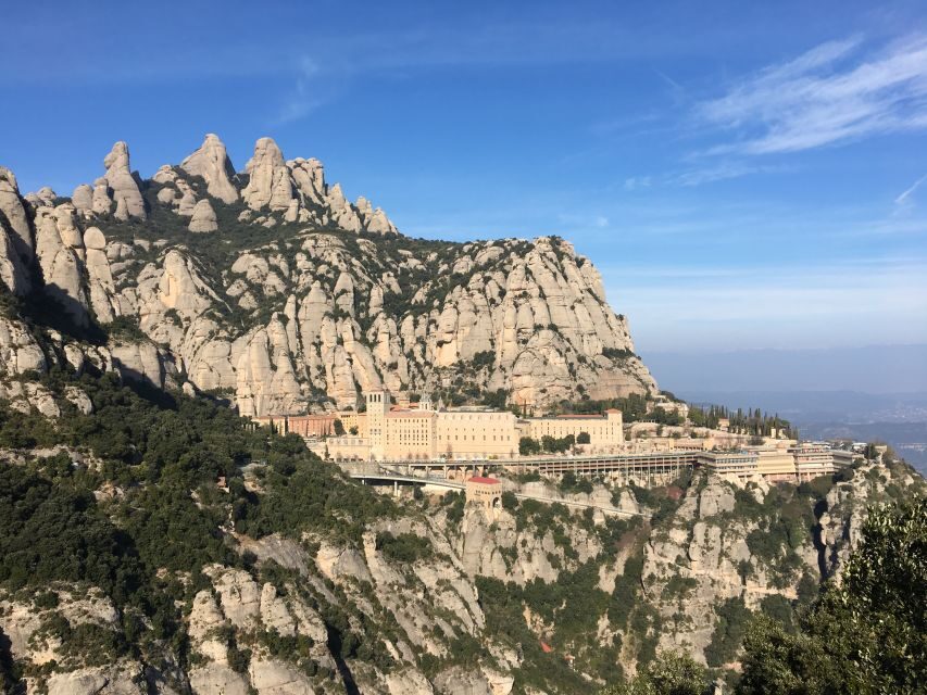 From Barcelona: Montserrat Mountain Hike and Abbey Tour - Abbey Time Again: Browsing the Local Farmer’s Market