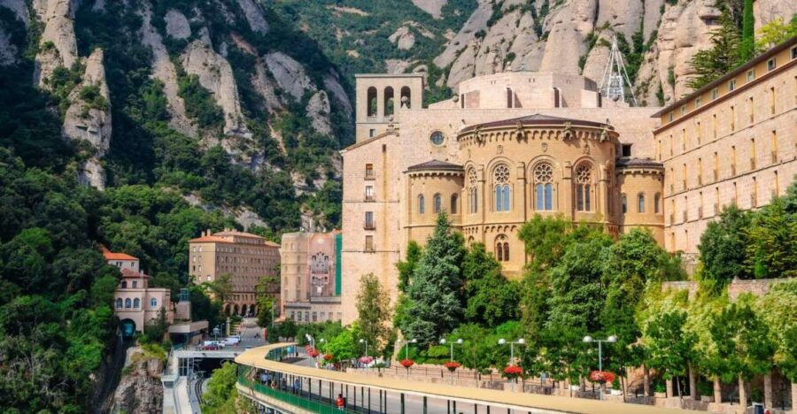 From Barcelona: Montserrat Private Day Trip With Pickup - Natural Park first: guided time before the monastery crowds