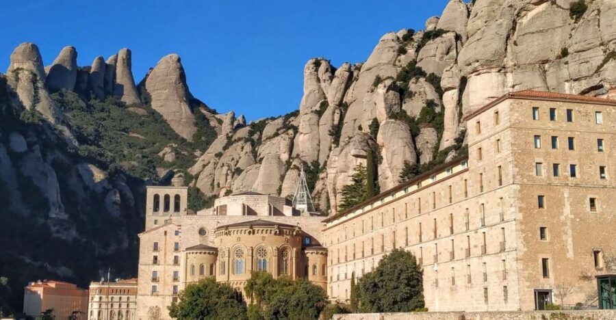 From Barcelona: Montserrat Private Guided Tour and Cable Car - Montserrat Monastery: where your guide turns views into context