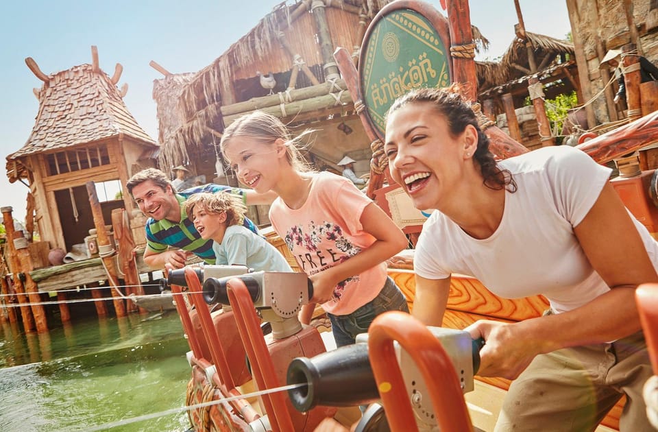 From Barcelona: PortAventura Theme Park Ticket & Transfer - Shows and 4D Entertainment: Timing Your Day Without Missing the Fun
