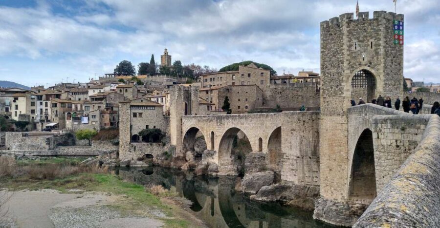 From Barcelona: Private Besalú and Medieval Towns Tour - Starting in Barcelona: Quick Modernist Hits Before the Countryside