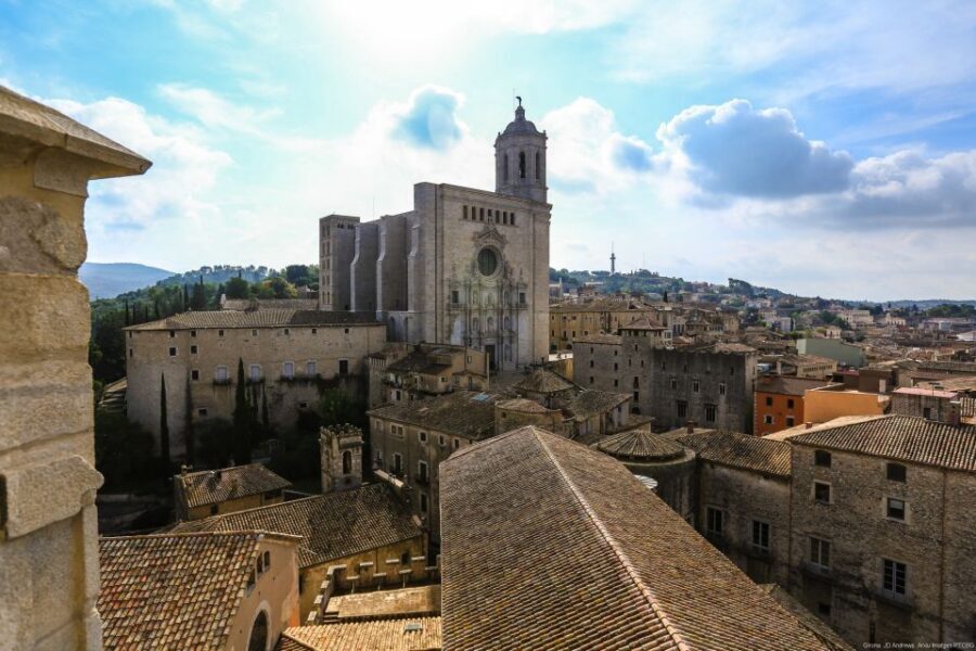 From Barcelona: Private Girona and Costa Brava Guided Tour - Costa Brava Coastal Paths and Viewpoints